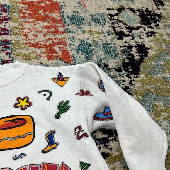 Vintage 1980s Tweety Bird Looney Tunes Que' Pasa Cartoon Crewneck Sweatshirt - Picture 2 of 5